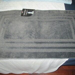 Mohawk Black Rug 20x34 Brand New